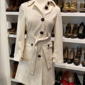Via Ivory Trench Coat 4P Small